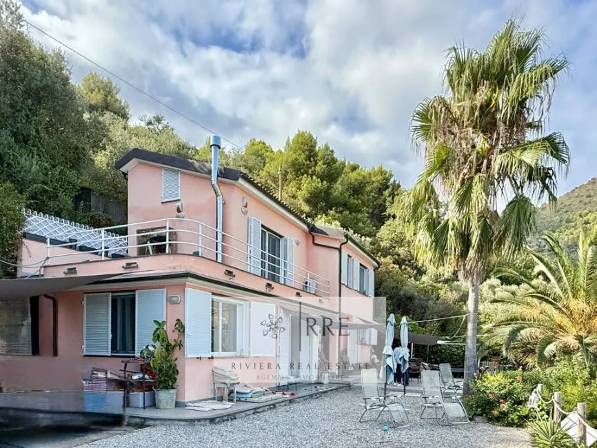 Villa Satılık - 17021 ALASSIO IT Image 2